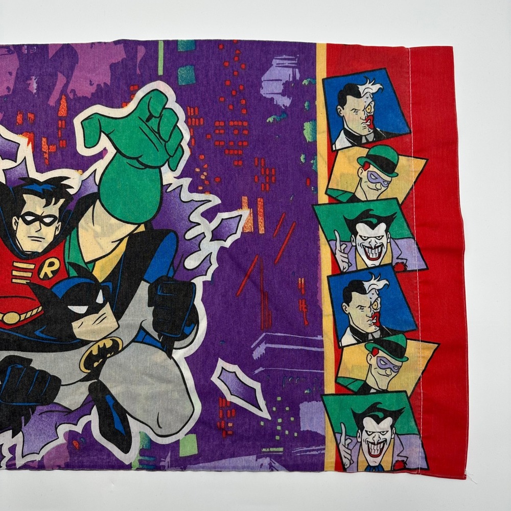 Vintage 1995 Batman and Robin Pillowcase DC Comics Joker Two-Face Riddler Purple - Picture 3 of 8